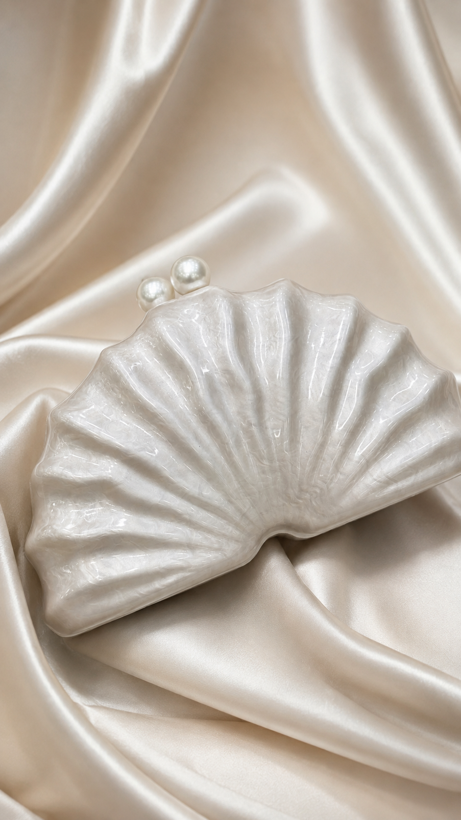 Women's Pearl Clutch Bag