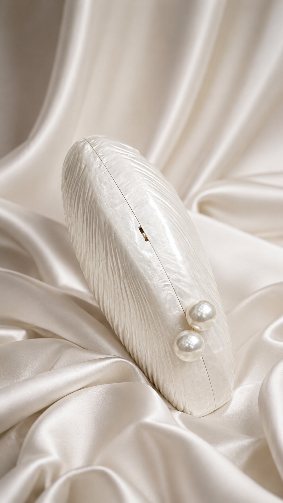 Women's Pearl Clutch Bag
