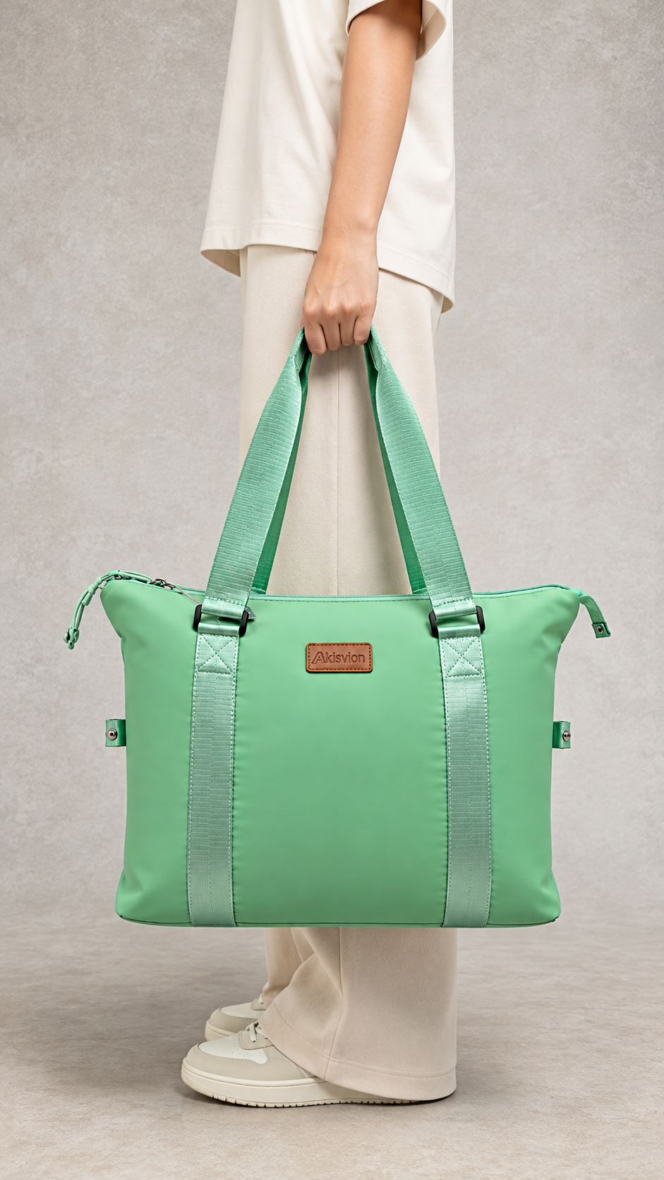 Lightweight Duffel Tote
